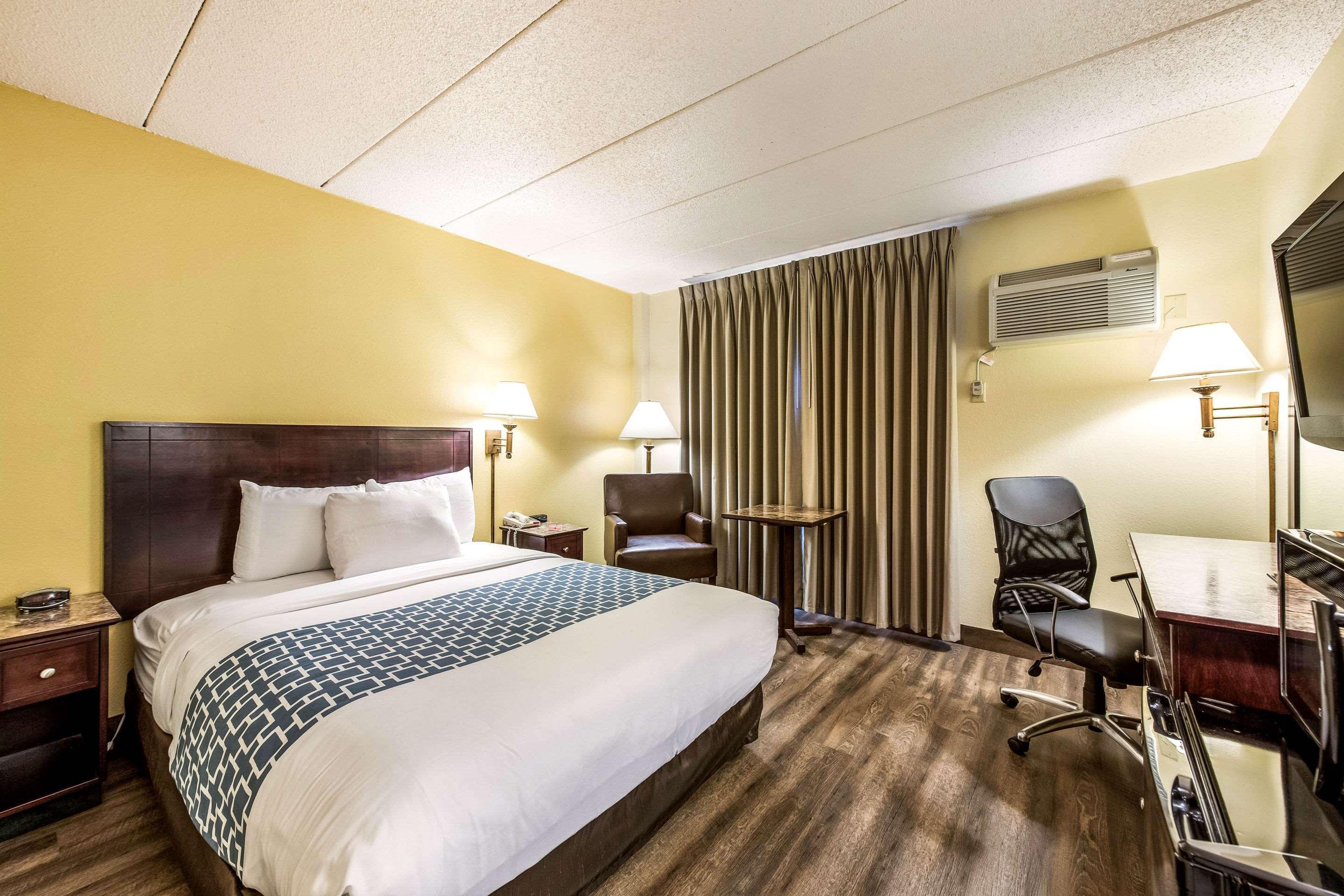 Econo Lodge Mayo Clinic Area Rochester Exterior photo