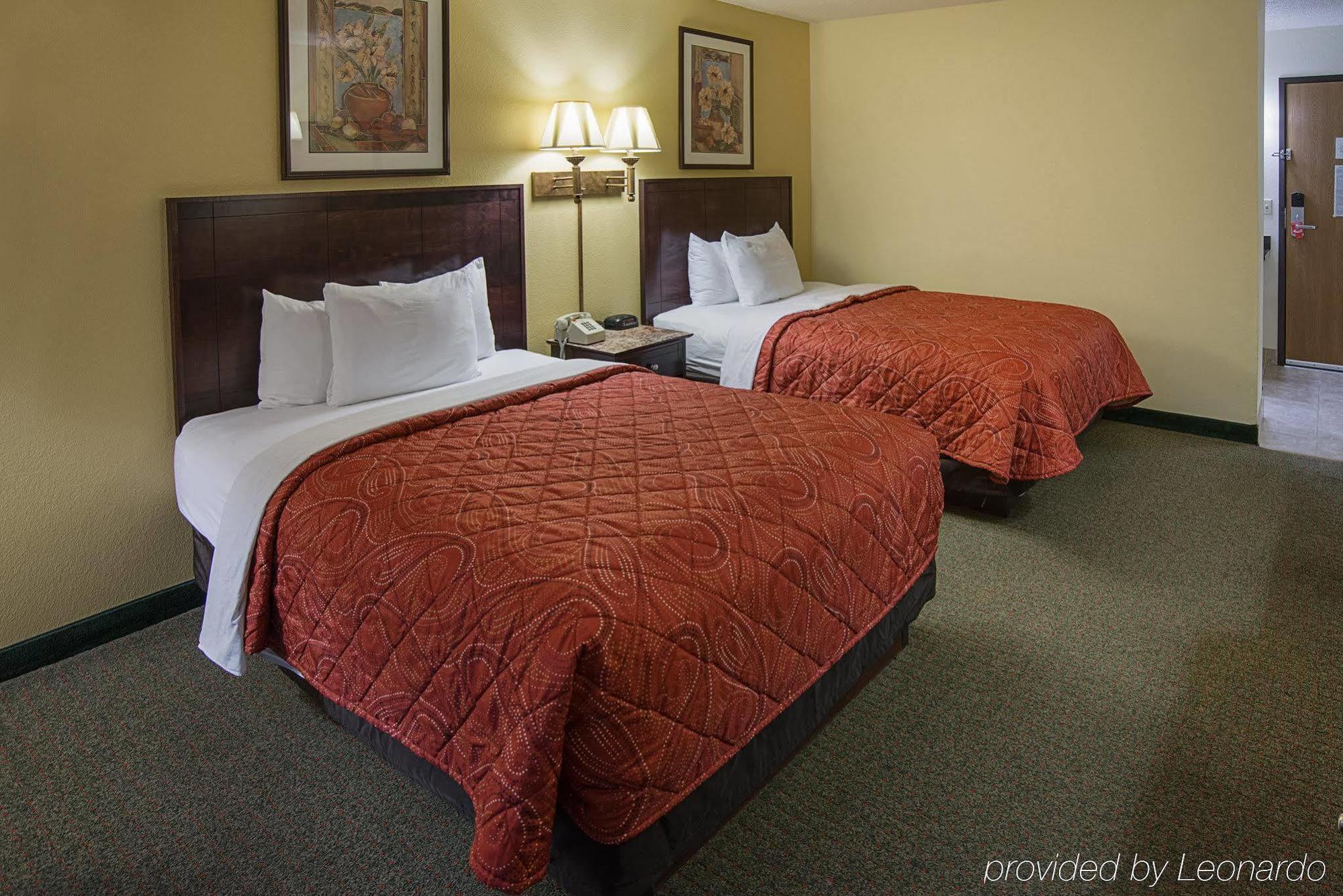 Econo Lodge Mayo Clinic Area Rochester Exterior photo