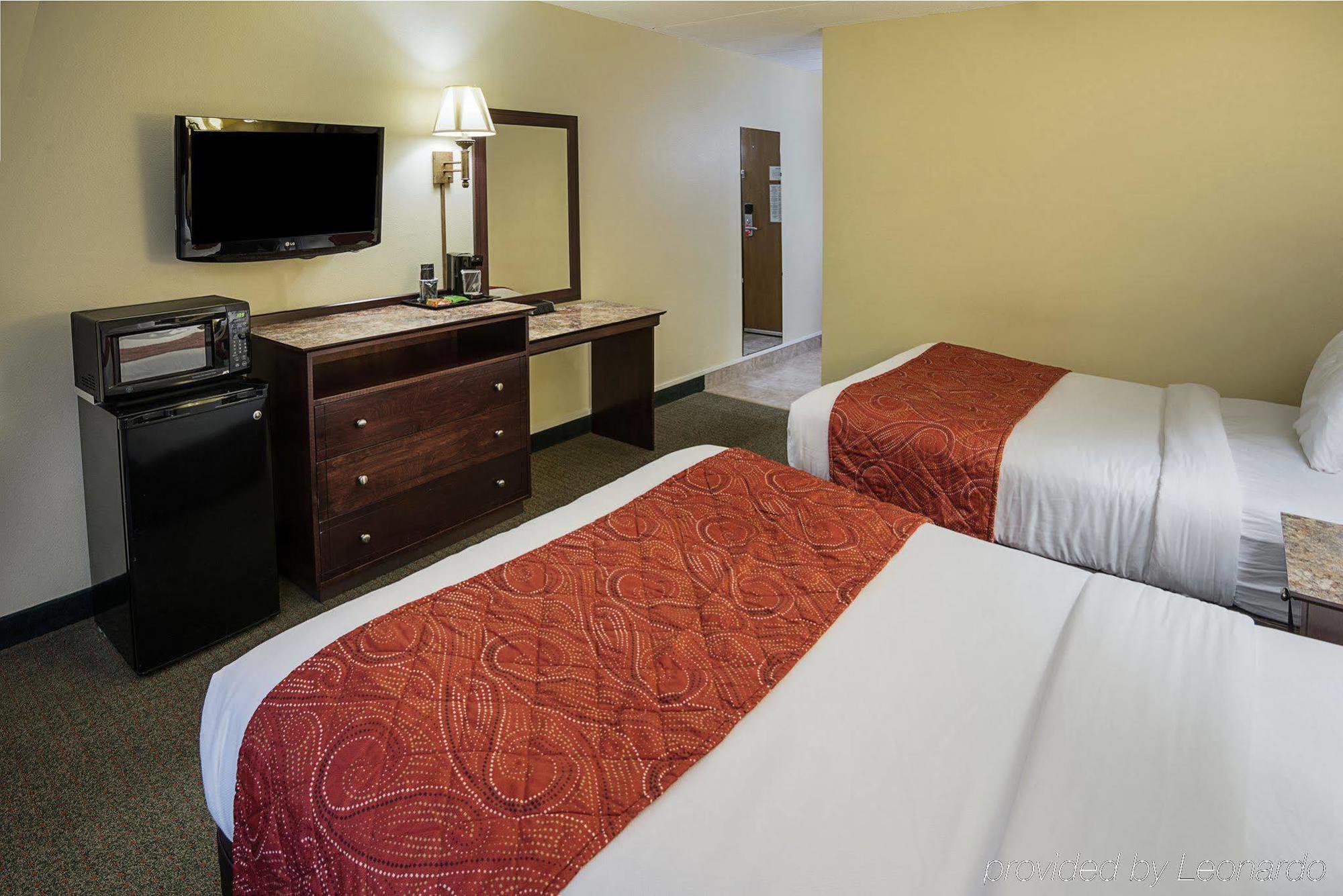 Econo Lodge Mayo Clinic Area Rochester Exterior photo